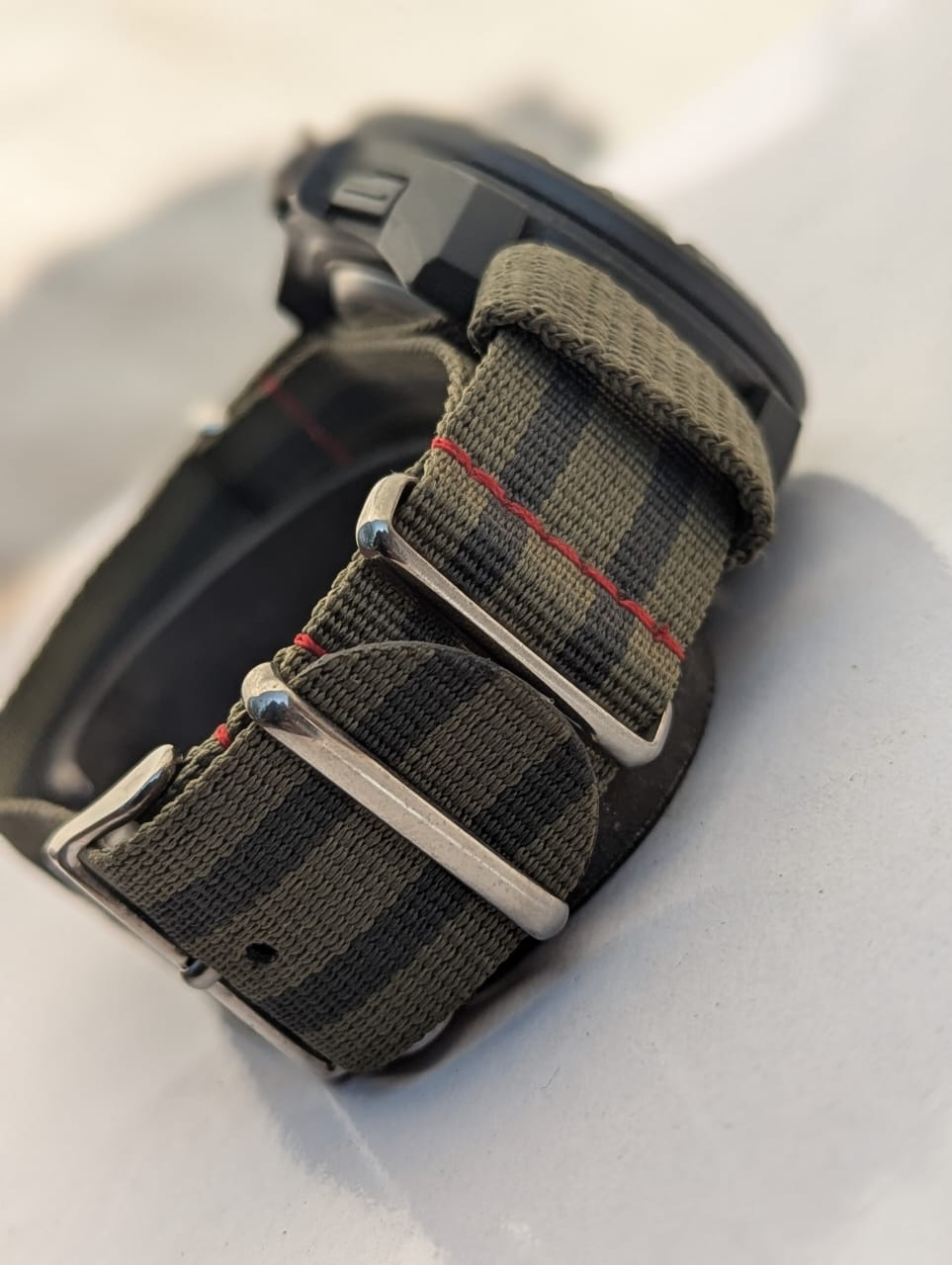 Founce Men's Analog Watch - Rugged Khaki Strap